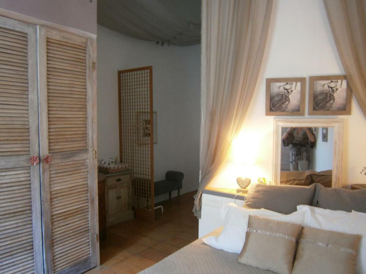 Bed and Breakfast Les Aiguieres En Provence Сюз-ла-Русс Екстер'єр фото