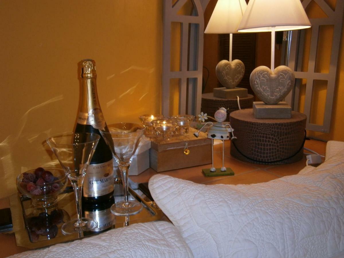 Bed and Breakfast Les Aiguieres En Provence Сюз-ла-Русс Екстер'єр фото
