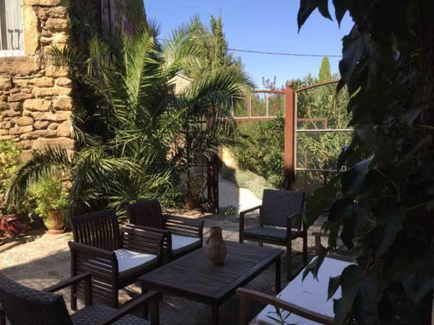 Bed and Breakfast Les Aiguieres En Provence Сюз-ла-Русс Екстер'єр фото